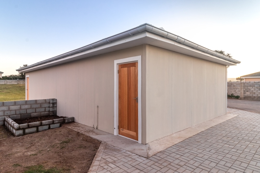 3 Bedroom Property for Sale in Boknesstrand Eastern Cape
